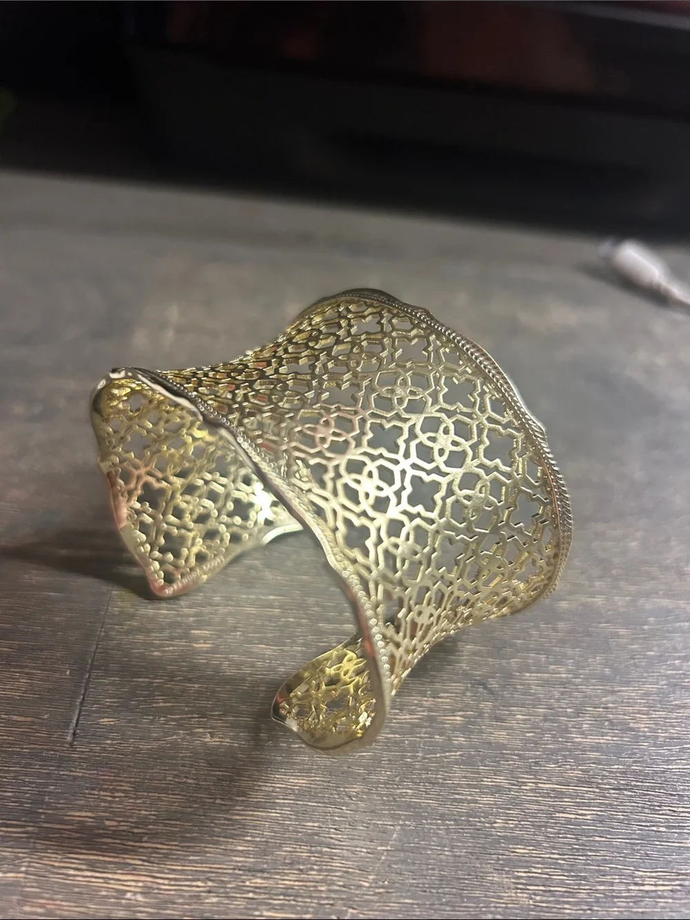 Kendra Scott elegant gold